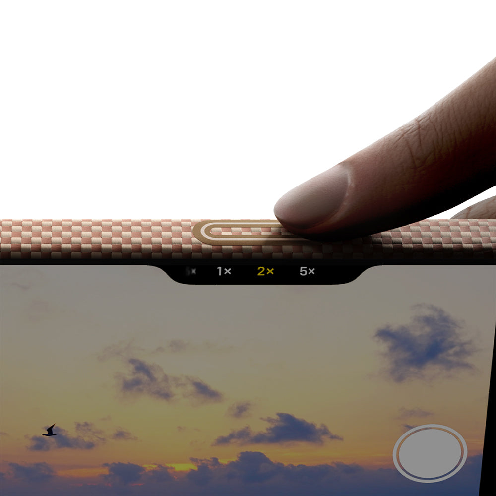 Apple iPhone 17 Pro Max Kılıf M-safe Şarj Özellikli Aramid Fiber Pitaka Glints of Gold Ultra Slim Serisi Kapak Gold