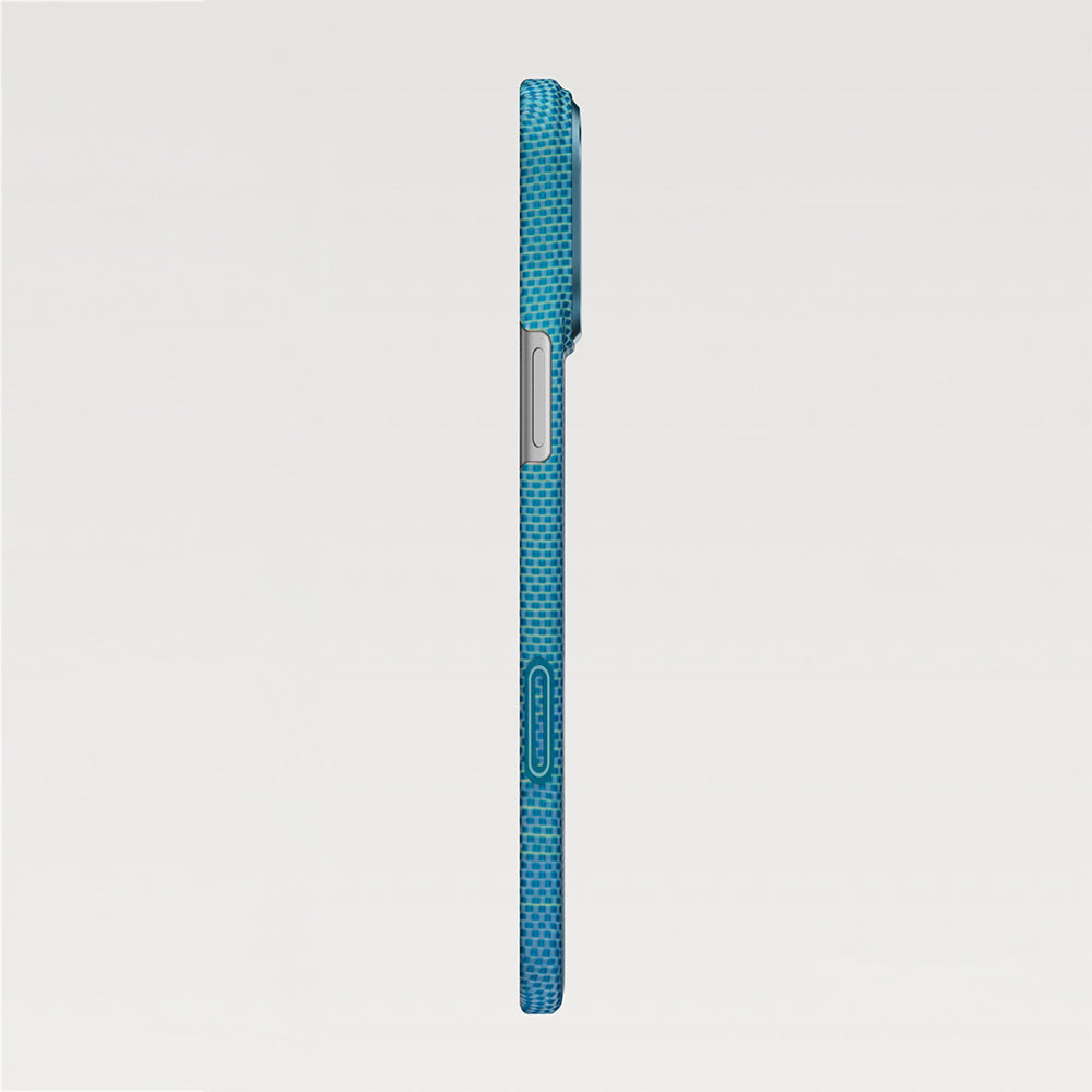 Apple iPhone 17 Pro Max Kılıf M-safe Şarj Özellikli Aramid Fiber Pitaka Glints of Gold Ultra Slim Serisi Kapak Mavi