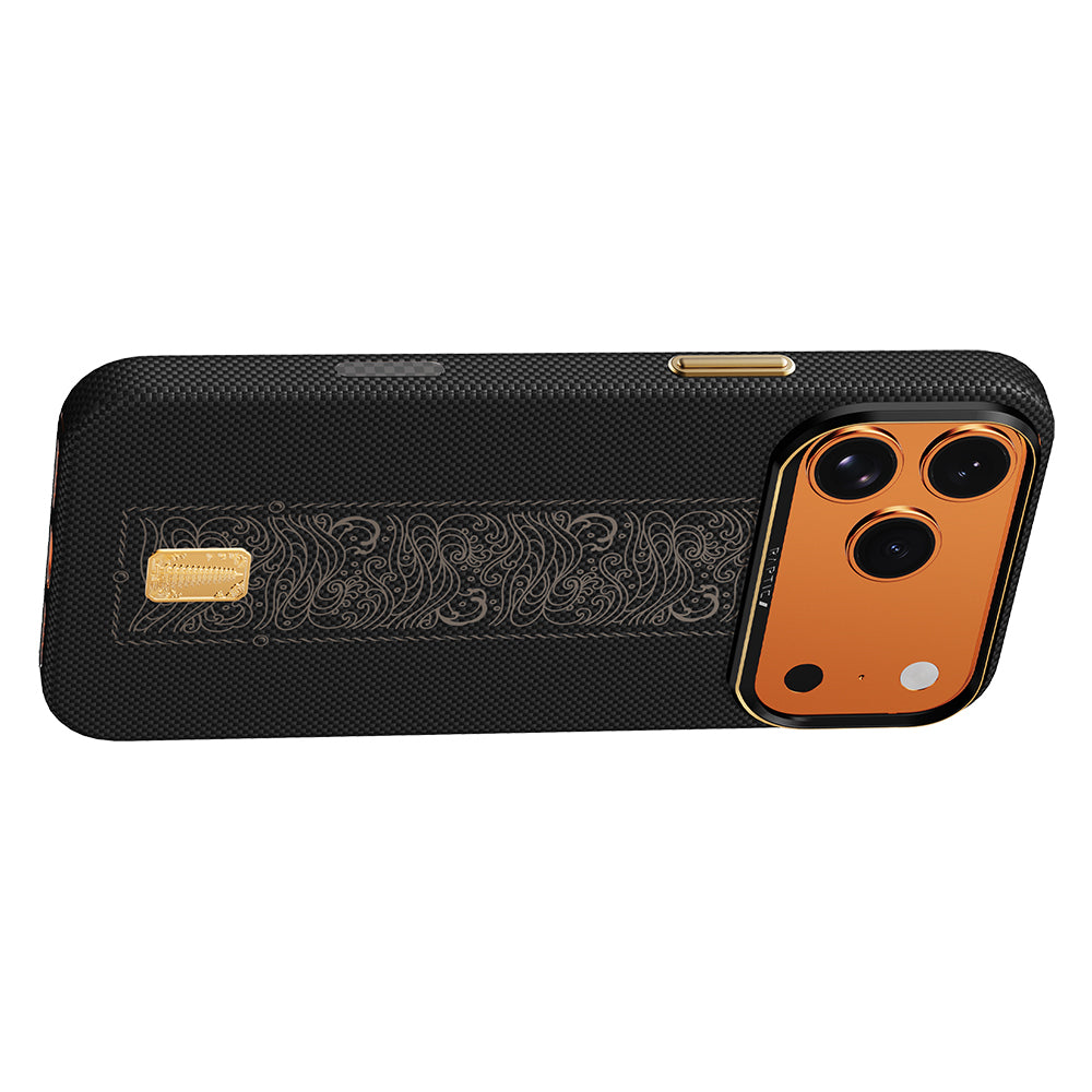 Apple iPhone 17 Pro Max Kılıf M-safe Şarj Özellikli Raptic Aramid Skin Rise Serisi 24 Ayar Altın Kaplamalı Karbon Kapak