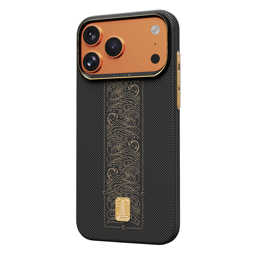 Apple iPhone 17 Pro Max Kılıf M-safe Şarj Özellikli Raptic Aramid Skin Rise Serisi 24 Ayar Altın Kaplamalı Karbon Kapak