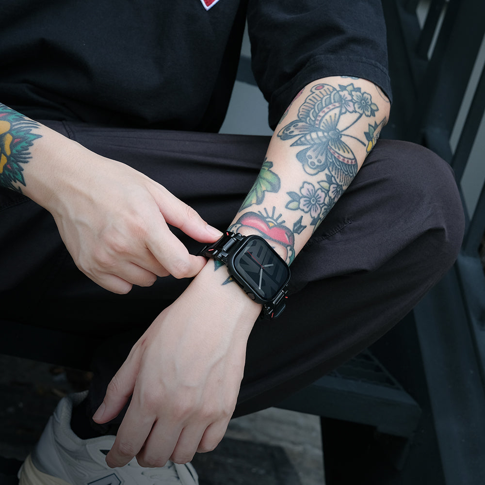 Watch 10 42mm Skinarma Gado Sert Silikon Kasa ve Ekran Koruyucu Siyah