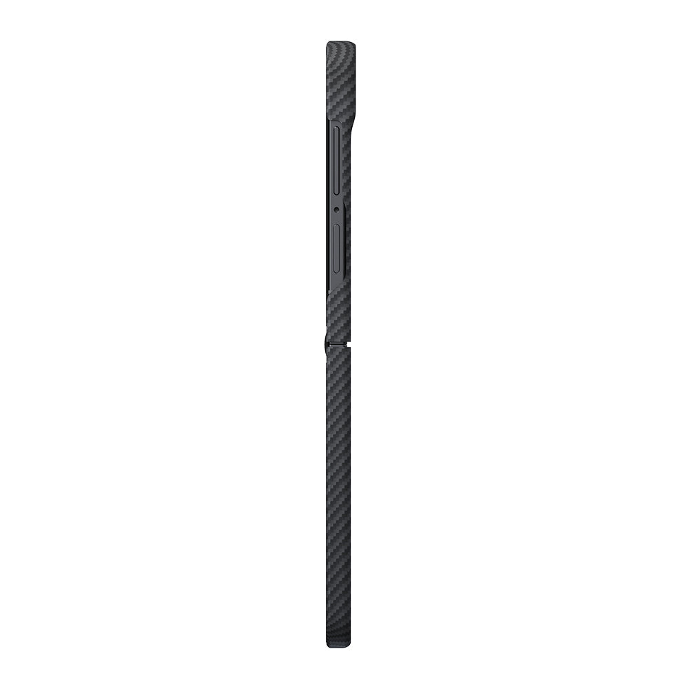 Galaxy Z Flip 8 Kılıf M-safe Şarj Özellikli 600D Aramid Karbon Fiber Pitaka Edge Serisi Black-Grey Twill Kapak