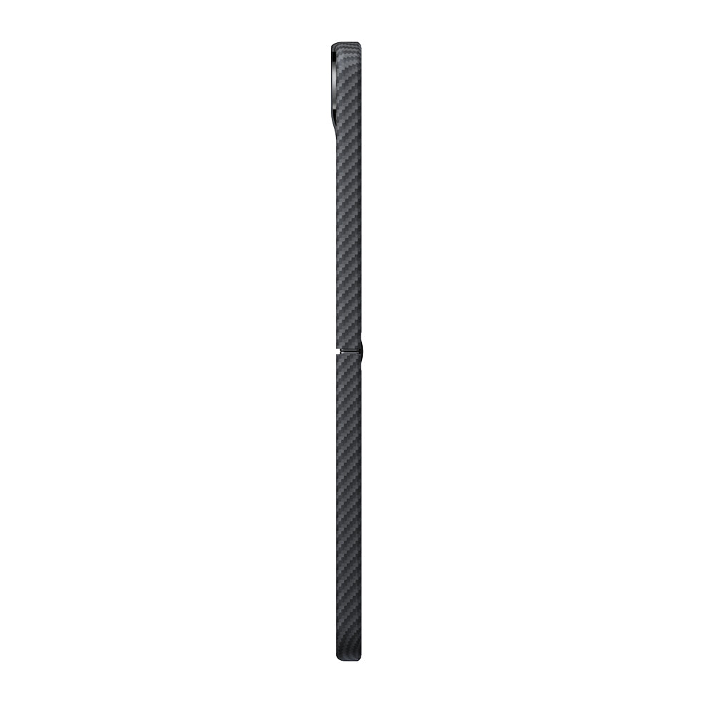 Galaxy Z Flip 8 Kılıf M-safe Şarj Özellikli 600D Aramid Karbon Fiber Pitaka Edge Serisi Black-Grey Twill Kapak