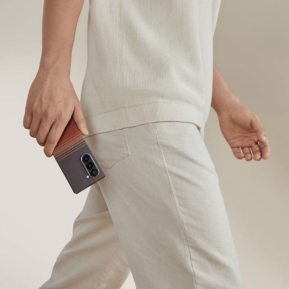 Galaxy Z Fold 6 Kılıf Magsafe Şarj Özellikli Aramid Fiber Pitaka Tactile Woven Sunset-Moonrise Serisi Sunset Kılıf Kahverengi