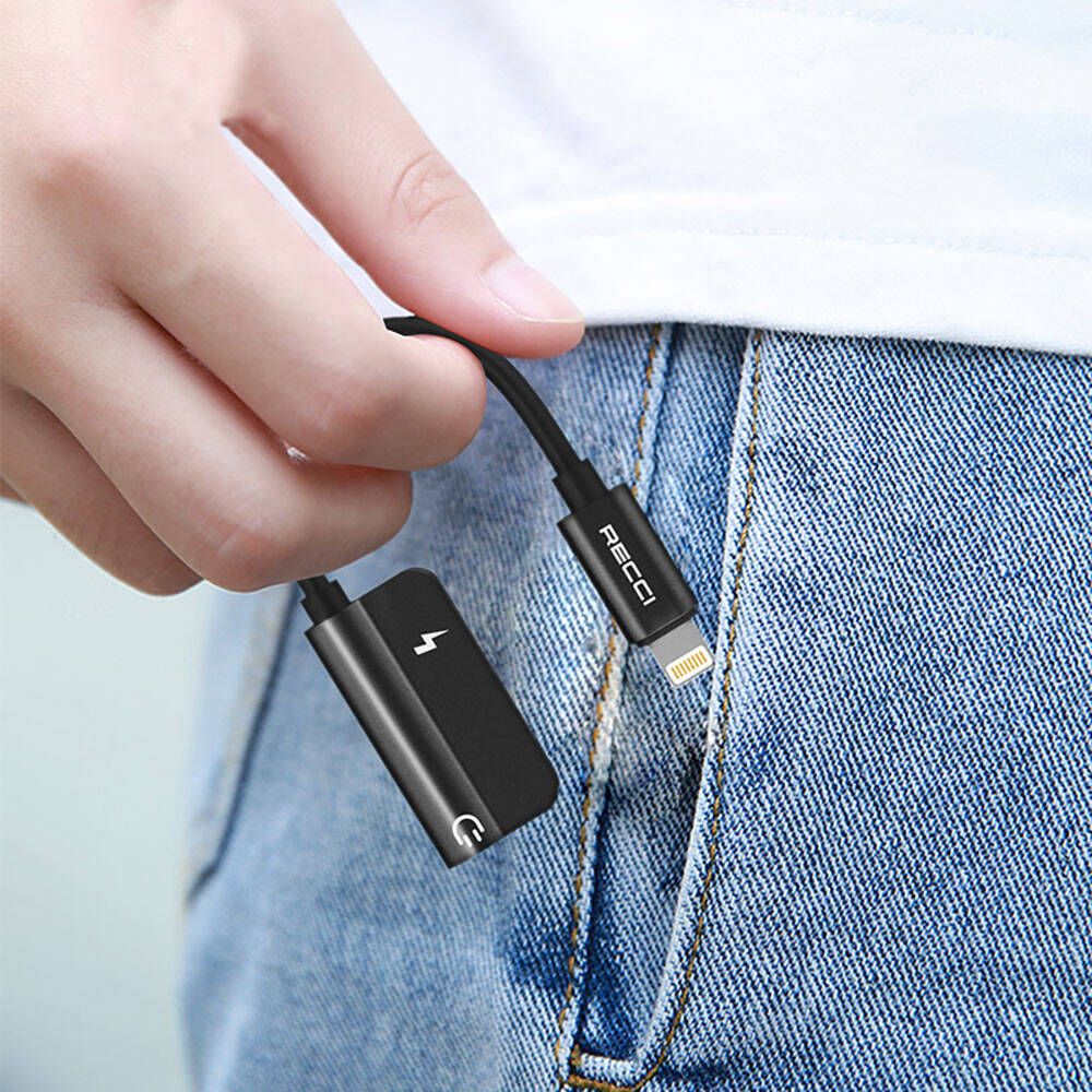 Recci RDS-A06 Lightning 2in1 Şarj ve Ses Adaptörü Siyah