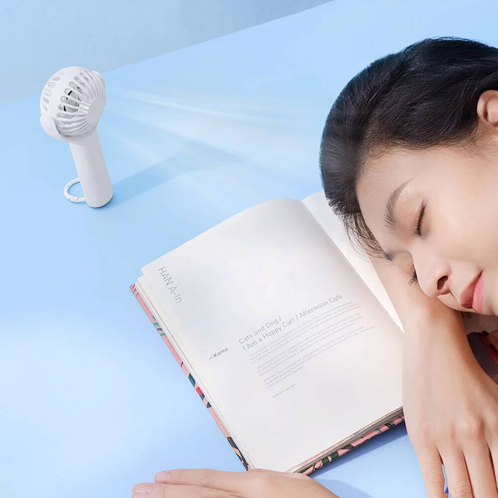 Wiwu Wi-FS08 Bubble Serisi Stand Olabilen Askılıklı Portatif Mini Vantilatör Soğutucu El Fanı Beyaz