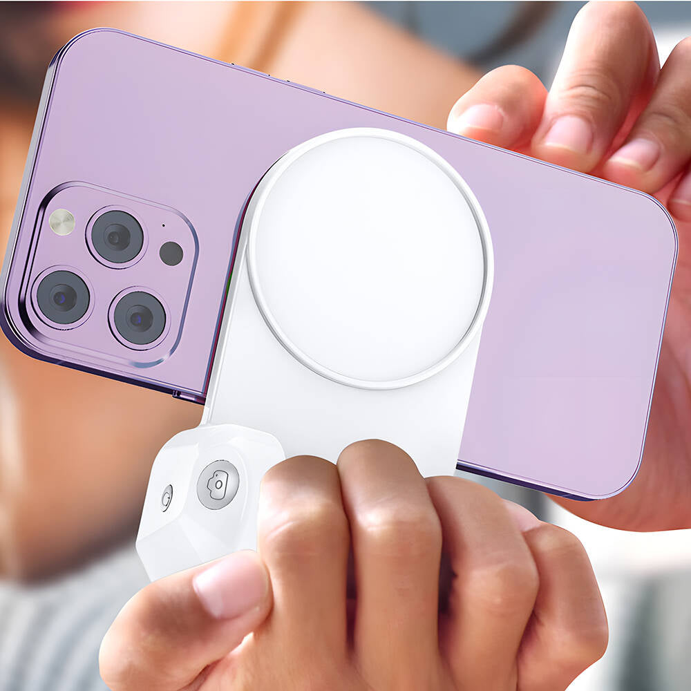 Wiwu Wi-W016 Wireless Şarj ve Bluetooth Selfie Özellikli Kamera Tutamaçlı Powerbank 10W 4500mAh Beyaz