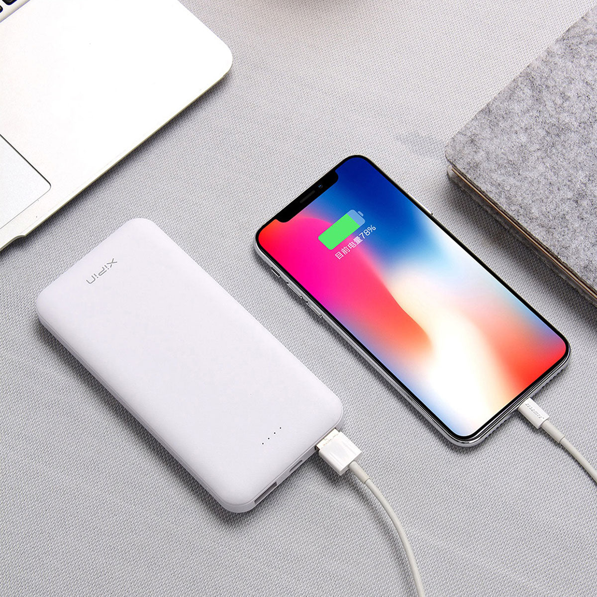Xipin PX102 Hızlı Şarj Özellikli LED Göstergeli Dual USB Taşınabilir Akıllı Powerbank 10000mAh Beyaz