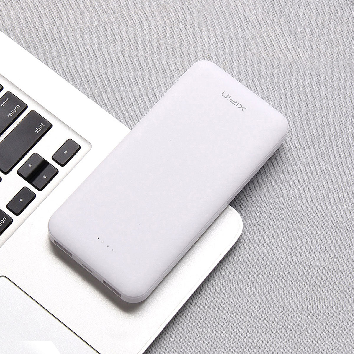 Xipin PX102 Hızlı Şarj Özellikli LED Göstergeli Dual USB Taşınabilir Akıllı Powerbank 10000mAh Siyah